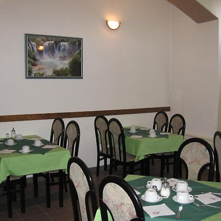 Hotel Veli Joze Pula Bagian luar foto