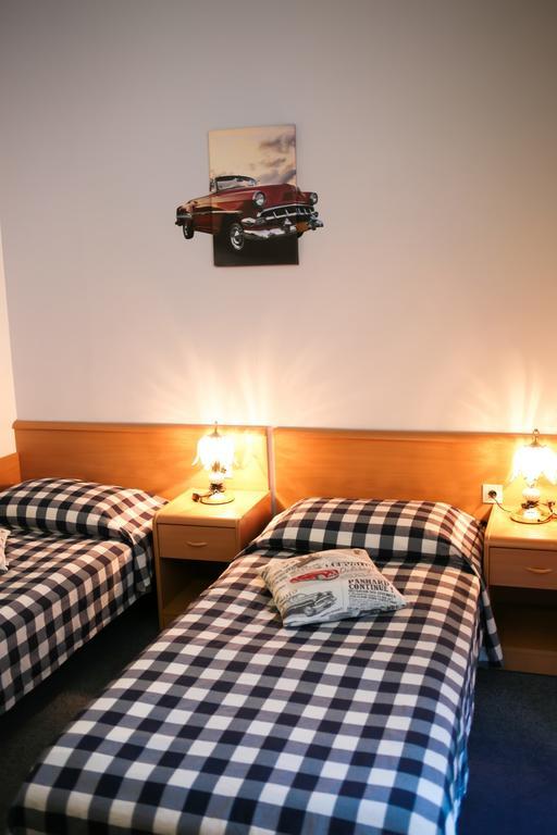 Hotel Veli Joze Pula Bagian luar foto